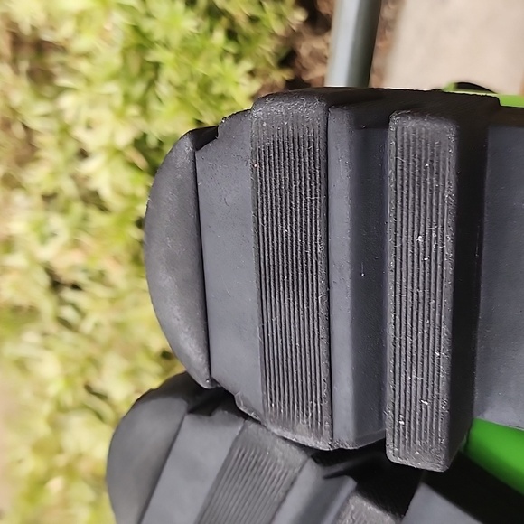 Ganni Lime Green Black Leather Chelsea Boot Size UE 35 MSRP $570 - Picture 11 of 14